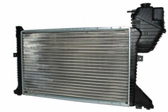 Купити D7M002TT THERMOTEC Радіатор охолодження двигуна Спрінтер (901, 902, 903, 904, 905) (2.1, 2.7)