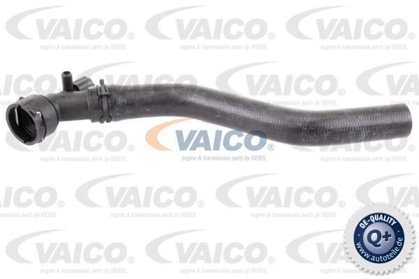 Купить V10-3205 VAICO Патрубок радиатора Fabia (1.0, 1.4)