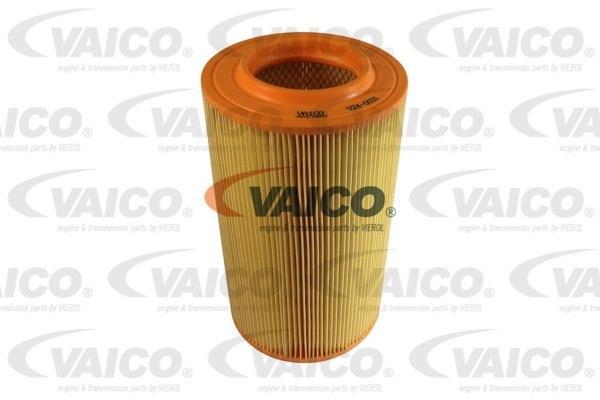 Воздушный фильтр V24-0031 VAICO –  фото 1