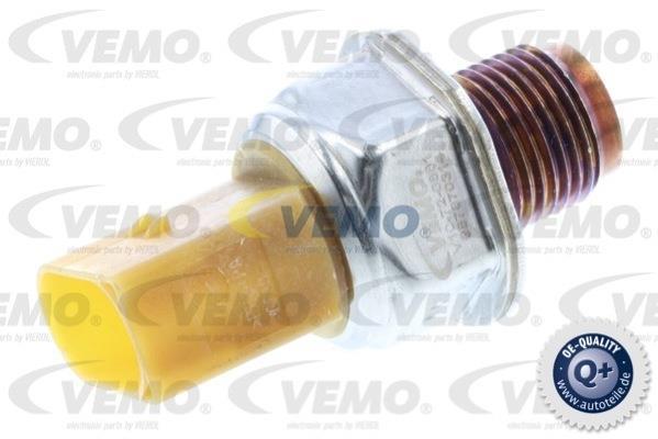 Купить V10-72-0861 VEMO Датчик давления топлива Audi