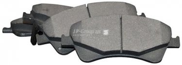 Купить 4863601710 JP Group Тормозные колодки передние Аурис (2.0 D-4D, 2.2 D) с звуковым предупреждением износа