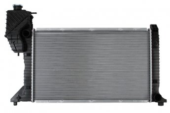 Радиатор охлаждения двигателя 62664A Nissens фото 1