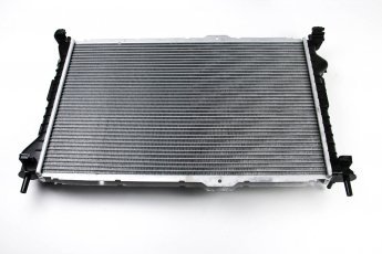 Купить BSG 30-520-017 BSG Радиатор охлаждения двигателя Tourneo Connect (1.8 16V, 1.8 TDCi)