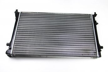 Купити BSG 90-520-013 BSG Радіатор охолодження двигуна Гольф (4, 5, 6) (1.4, 1.6, 2.0)