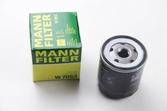 Масляный фильтр W 7053 MANN-FILTER –  фото 2