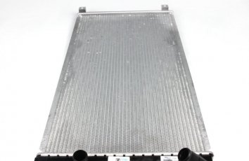 Радиатор охлаждения двигателя 55350 NRF фото 3
